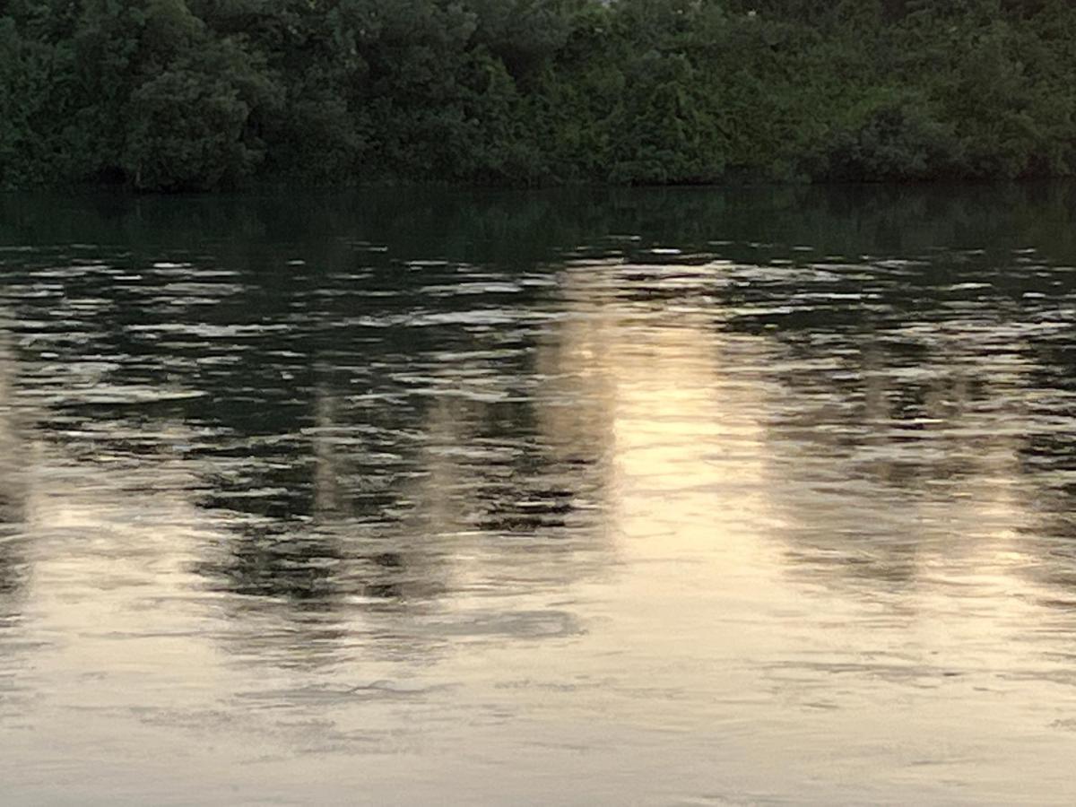 Three Bedroom River Access Ferienhaus Redding