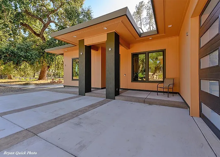 Three Bedroom River Access